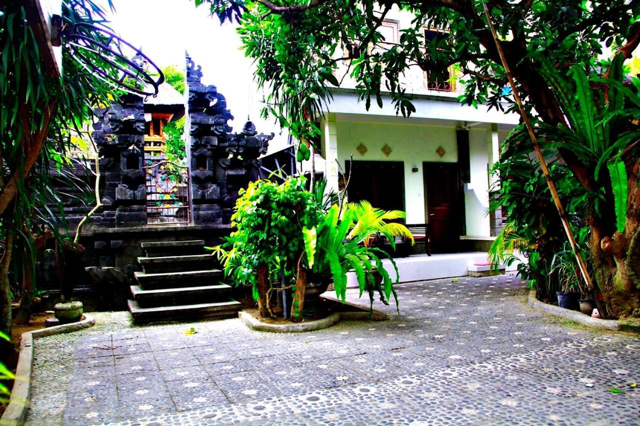 Hotel Nakula pensión Kuta Lombok Exterior foto