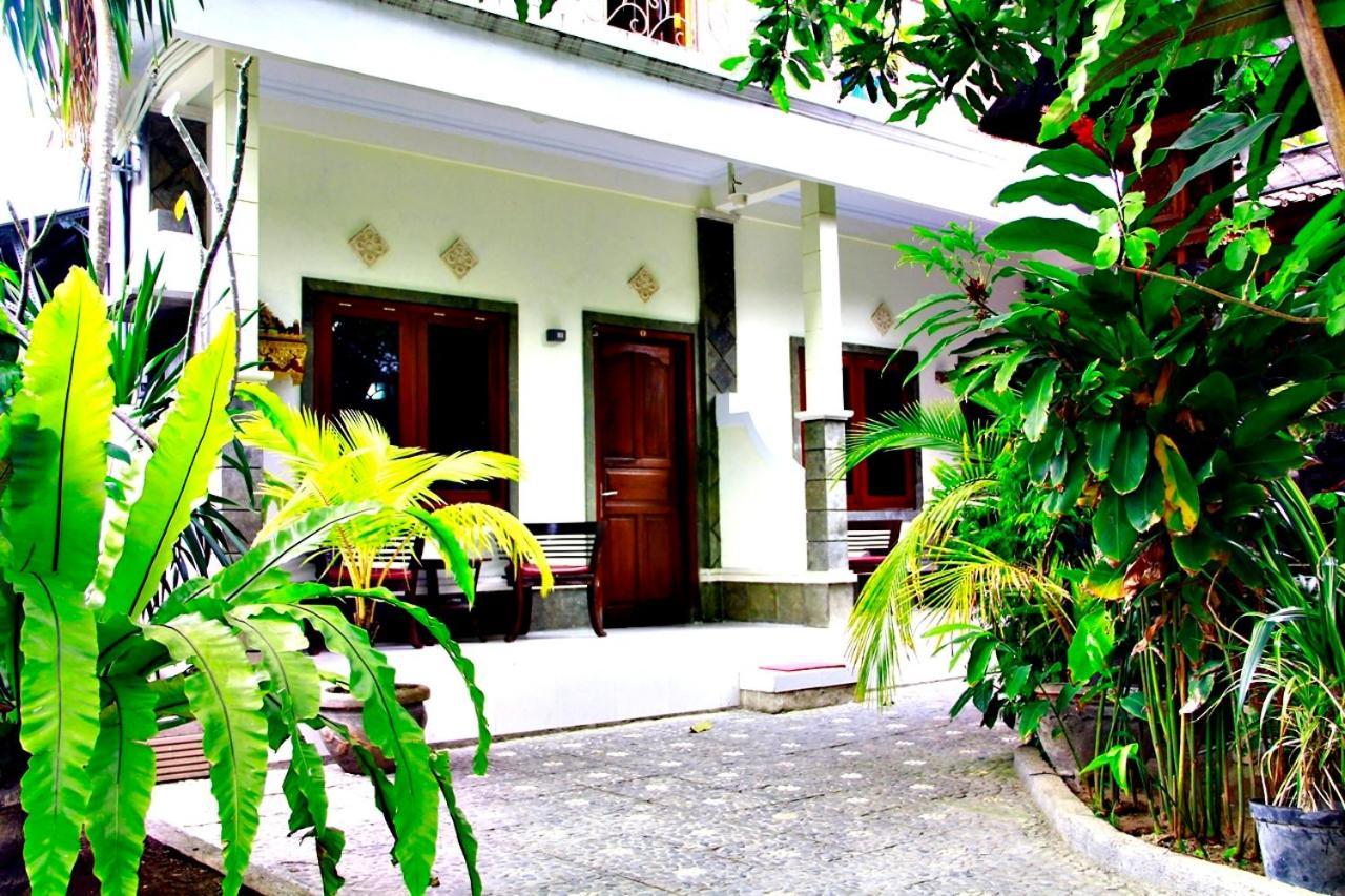 Hotel Nakula pensión Kuta Lombok Exterior foto